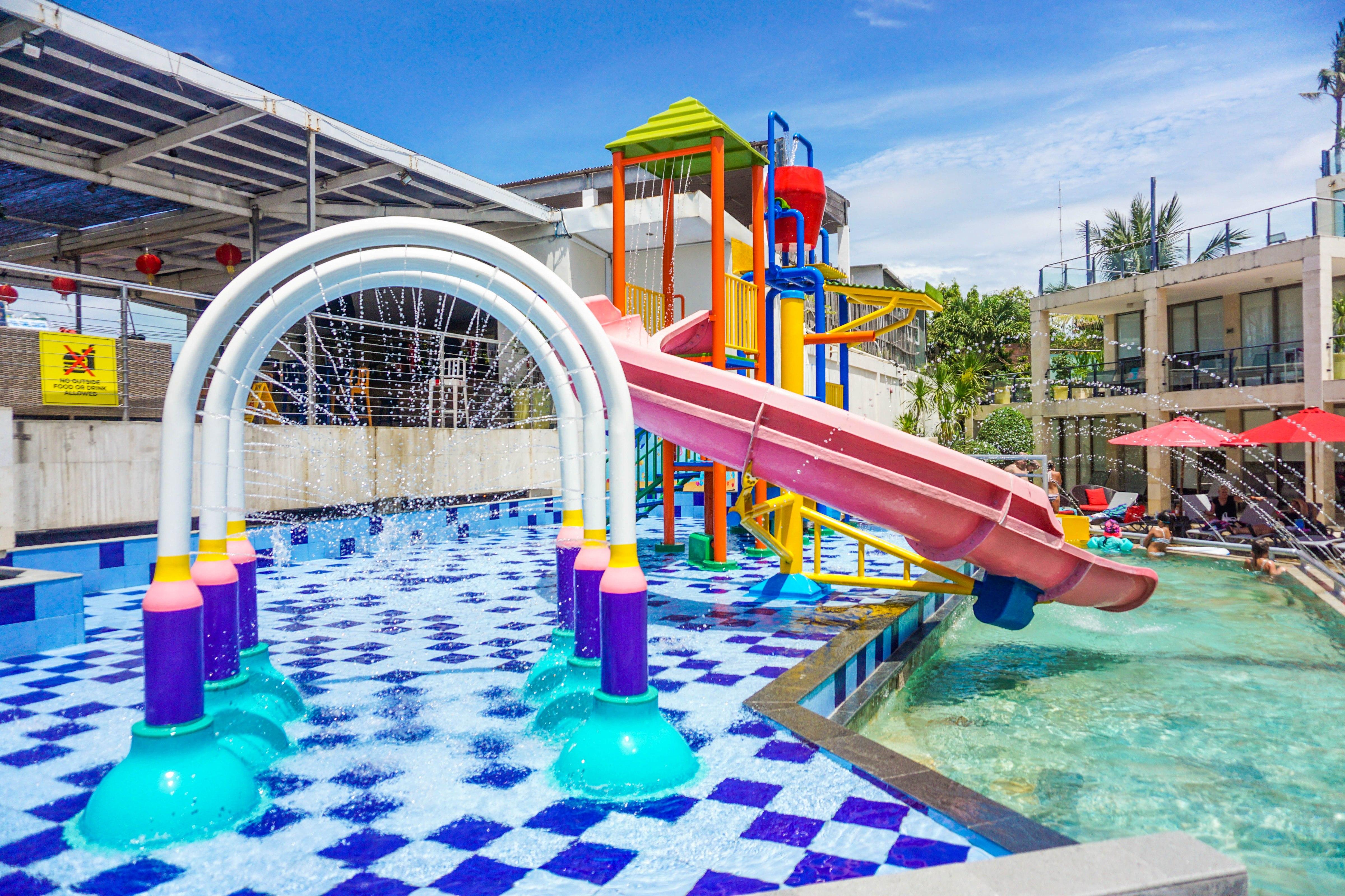 Furamaxclusive Ocean Beach Seminyak Bali Legian Eksteriør billede Water park