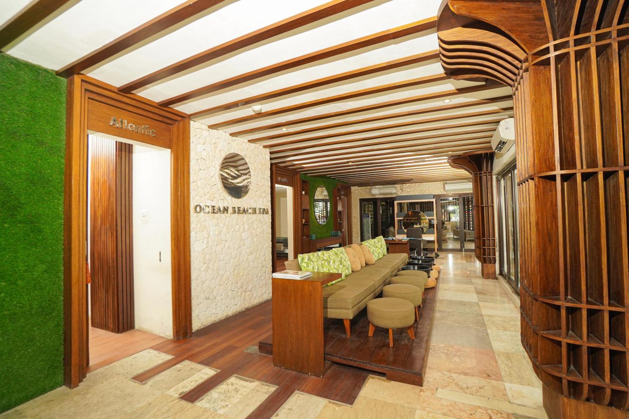 Furamaxclusive Ocean Beach Seminyak Bali Legian Eksteriør billede Ocean Heights Hotel
