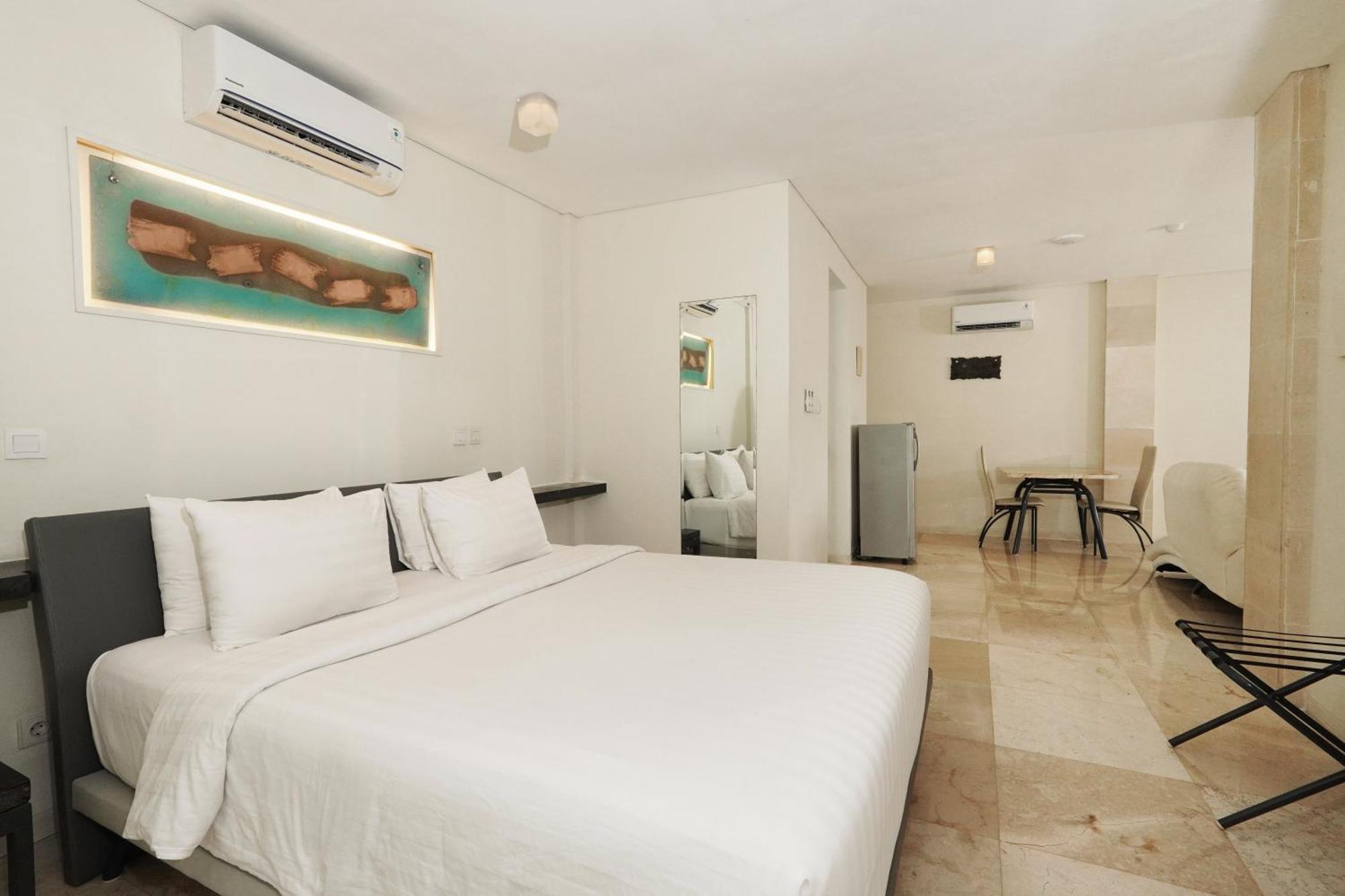 Furamaxclusive Ocean Beach Seminyak Bali Legian Eksteriør billede Deluxe room